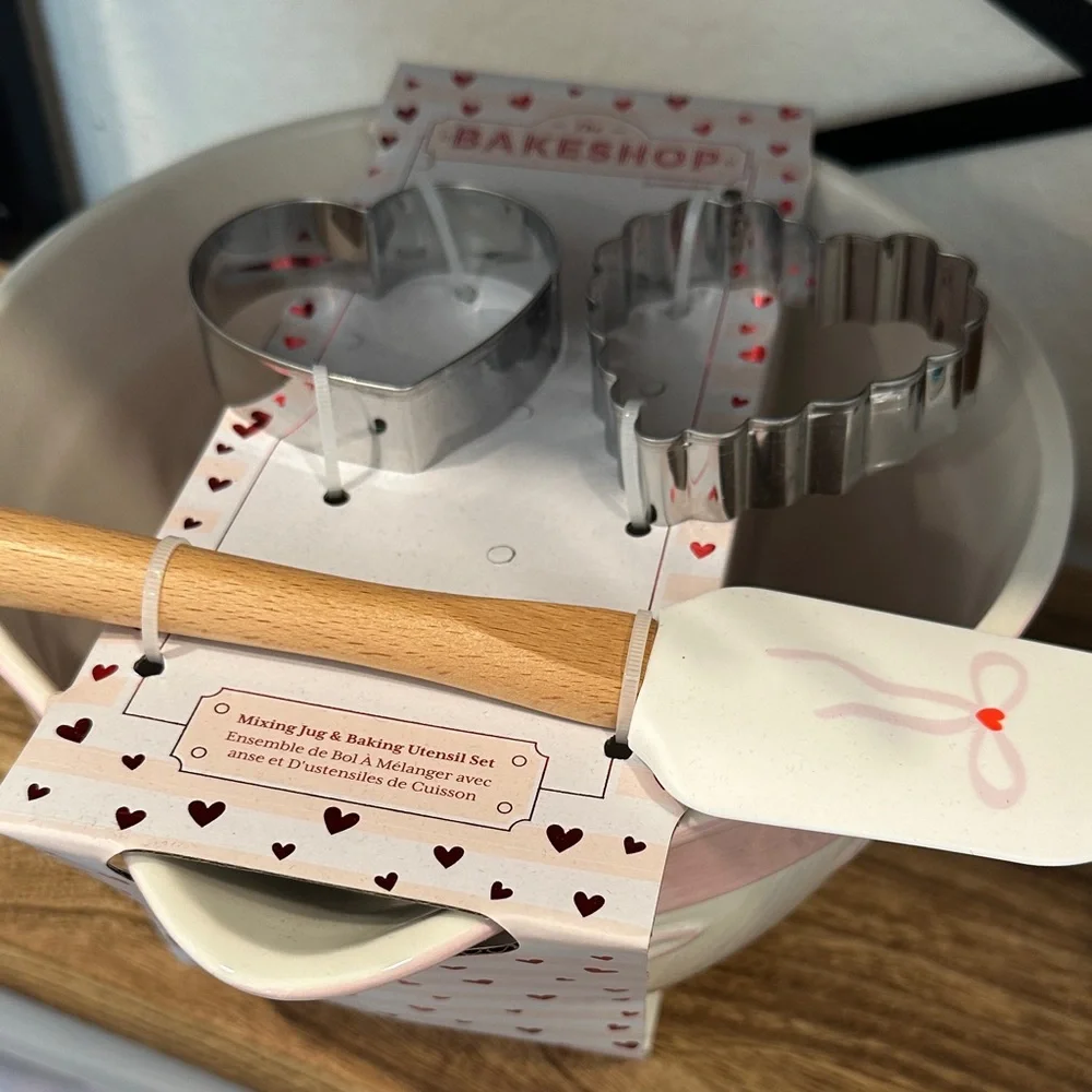The Bakeshop Bow Ceramic Mixing Bowl Set with spatula, cookie cutters &‎ recipe.